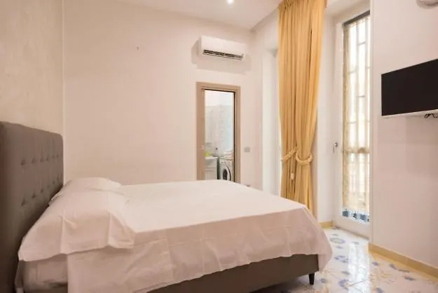 Toledo Home 116 Naples Italy